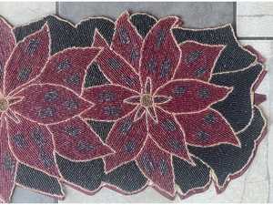 Vintage Glass Beaded Table Runner Poinsettia <b>Retro</b> Christmas Classic Holiday - Product Image 3