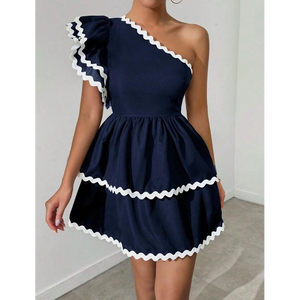 Elegante Vestido Mini con Volantes y un Solo Hombro para Mujer - Product Image 2