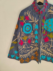 Manteau Bohème Brodé Floral à Col Mandarin Manches Longues Grande Taille pour Femme – Vêtement d'Extérieur Décontracté en Coton Tissé pour le Printemps - Product Image 4