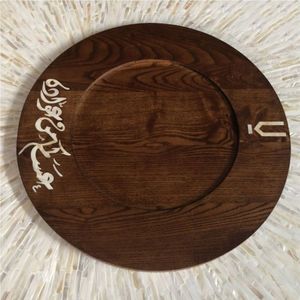 Assiettes rondes rustiques faites à la main en bois d'acacia et de manguier, 13 pouces, sous-assiettes en bois pour la décoration de table de mariage ou de fête - Product Image 5