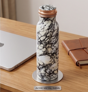 Botella de agua de cobre con estampado de mármol blanco y negro de alta calidad, elegante y ecológica, ideal para uso diario y viajes al gimnasio. - Product Image 2