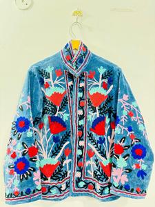Veste brodée artisanale indienne, veste pour femme, veste unisexe personnalisable, veste d'hiver matelassée, veste en coton brodée à la main, broderie Suzani - Product Image 4