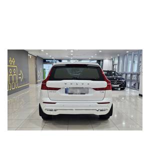 Volvo XC60 T8 2024 con Asientos de Cuero Ultra Brillantes, Caja de Cambios Automática, Cámara Trasera, Volante a la Izquierda, Solo 17,998 km de Kilometraje - Product Image 4