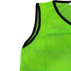 เสื้อกีฬาฟุตบอลพิมพ์ลายโลโก้แบบคลาสสิกตามสั่ง - ผ้าตาข่ายระบายอากาศได้ดี ทนทาน สีและขนาดตามสั่ง คุณภาพสูง สำหรับการฝึกซ้อม - Product Image 2