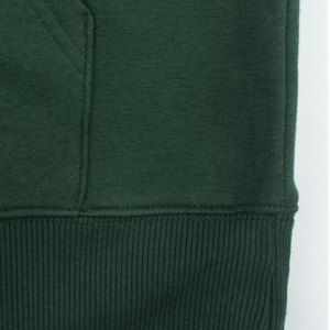 Chándal de corte holgado para hombre, perfecto para viajar o actividades ligeras, con material suave y un look informal. - Product Image 5