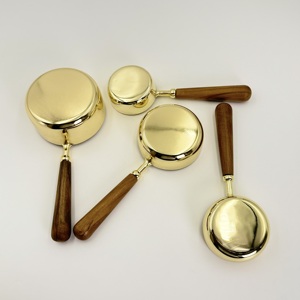 Offre Spéciale : Ensemble de tasses et cuillères à mesurer en acier inoxydable avec manche en bois d'acacia naturel – Lot de 4 pièces - Product Image 5