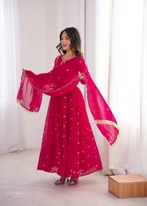Ensemble femme en georgette premium brodée de sequins, pantalon en micro-coton ample, dupatta brodée, taille unique, tenue ethnique. - Product Image 2