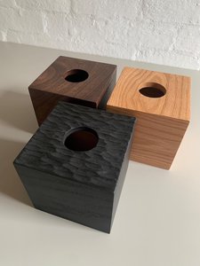 Boîte à mouchoirs en bois artisanale, design élégant en bois naturel, accessoire de décoration intérieure durable et élégant, idéal pour le salon, le bureau - Product Image 6