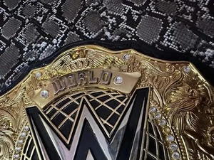 Cinturón de Campeonato Mundial de Peso Pesado de la WWE, Chapado en Oro, Hebilla de Aleación de Zinc, 8 mm de Ancho, Apto para Adultos, Coleccionable, para Exhibición - Product Image 2