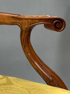 Sillón Antiguo de Madera de Caoba Tallada Estilo Chippendale - Product Image 4