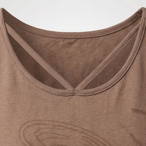 เสื้อครอปท็อปผ้าฝ้ายสีตามสั่งสำหรับผู้หญิง น้ำหนักเบา ทนทาน ระบายอากาศได้ดี เสื้อยืดสตรีทแวร์ ฟิตเนส ออกกำลังกาย เสื้อผ้ากีฬา - Product Image 4