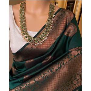 FASHIONABLE SUAVE LICHI SEDA JACQUARD TEJIDO TRABAJO SAREE CON BLUSA DESCOSADA VERDE - Product Image 2