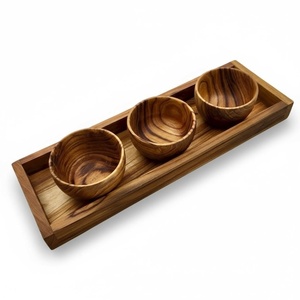 Ensemble de service à trois bols en bois design avec accent décoratif, plateau à collations, porte-condiments, service de table rustique, naturel - Product Image 4