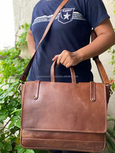 Sacoche en cuir véritable pour ordinateur portable 15 pouces, élégante, confortable, pour le bureau - Product Image 2