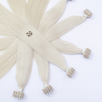 Ruban blond blanc blanchi dans les extensions de cheveux humains Cheveux alignés sur les cuticules Cheveux bruts