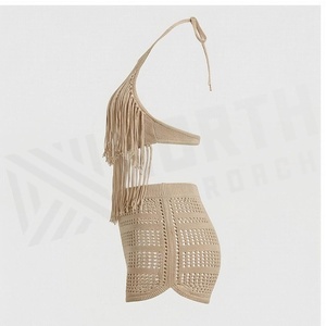 Ensemble haut halter en crochet pour femme avec pompons et short, ajouré et respirant, idéal pour la plage - Product Image 3