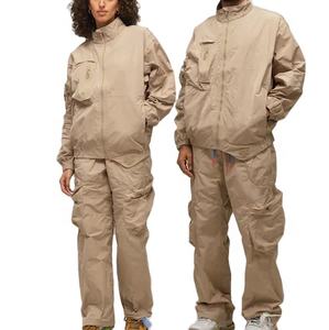 Vêtement de sport pour homme léger sur mesure en gros, motif uni, coupe-vent de sport, survêtement pour l'été, imprimé, décontracté, 2 pièces - Product Image 1