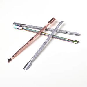 Juego de Empujadores de Cutículas de Acero Inoxidable de Doble Punta, Herramienta de Manicura Reutilizable con Agarre Texturizado y Acabado Colorido - Product Image 4