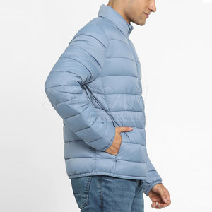 Chaqueta de invierno acolchada para hombre, elegante y con un ajuste relajado, perfecta para uso diario y actividades ligeras al aire libre. - Product Image 3