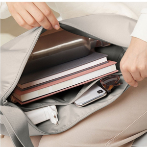 Nueva Llegada, Bolsos de Hombro Modernos y Personalizables, Impermeables, en Venta en Línea - Product Image 3