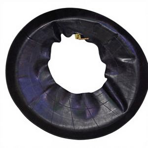 Neumático de caucho natural de alto rendimiento KUMA 2026 de gran venta para camiones ligeros y turismos, con cámara, negro, 12 meses de garantía - Product Image 1