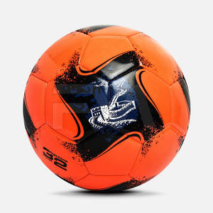 Ballon de football de qualité supérieure, léger, nouveau design, fabriqué au Pakistan, services OEM, nouveau style, cousu à la machine - Product Image 4
