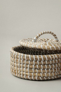 Juego de 2 cestas de almacenamiento hechas a mano con mimbre de algas marinas, venta al por mayor, ecológicas, hechas en Vietnam. - Product Image 4