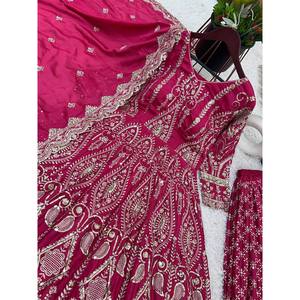 Robe de soirée élégante avec Sharara et Dupatta pour des occasions élégantes - Product Image 3