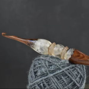 Ganchillo de Resina Epoxi Colorido para Tejer con Hilo, Diseño Ligero y Mango Ergonómico - Product Image 1