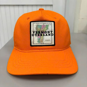 Gorra de Béisbol y Golf Naranja sin Estructura, con Logotipo Personalizado en el Panel Frontal, Cierre de Botón, Visera Curva, 100% Lona de Algodón Transpirable - Product Image 1