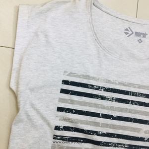 Camiseta de talla grande para mujer, camiseta sin mangas de tela, diseño personalizado informal básico, estampado de rayas sólidas, decoración de logotipo OEM, camisetas OEM - Product Image 4