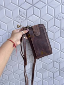 2026 Fashionable Phone Purse Handbag Real Genuine Leather New Design Sling <b>Bag</b> <b>Small</b> Size <b>Bags</b> Wristlet Pouch Sling <b>Bag</b> - Product Image 2