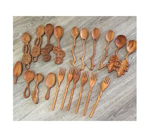 Cuillère en bois sculpté à long manche Mini et grandes tailles utilisées pour les ustensiles de cuisine décoratifs pour servir dans les maisons en stock - Product Image 1