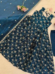 Indian Pakistani Beautiful Designer Salwar Kameez Fendy <b>Silk</b> <b>Fabric</b> Fancy Thread & Sequence Elegant Party Wedding Casual Wear - Product Image 2