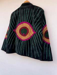 Blouson bomber unisexe brodé à la main avec des motifs floraux, magnifique blouson d'hiver matelassé en coton avec broderie Suzani, cadeau spécial - Product Image 2