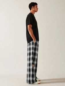 Pantalones a Cuadros Blancos y Negros para Hombre, de Pierna Ancha, Cintura Elástica, Corte Holgado Informal, con Parche con Logotipo, 100% Algodón - Product Image 1
