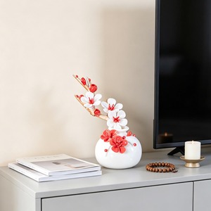 Jarrón de Porcelana Blanca con Diseño de Flor de Ciruelo Roja, Decoración de Mesa, Estilo Zen Asiático, Jarrón de Cerámica Esmaltada - Product Image 2