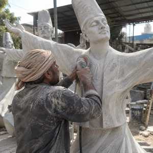 Sculpture de Derviche Tourbillonnant, Grande Statue de Jardin Extérieur, Figurine de Danseur Sufi Mevlevi, Monument Artistique Mystique Tournant, Art Architectural - Product Image 4