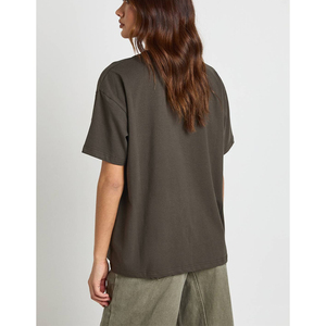 เสื้อยืดสตรีทแวร์พิมพ์ลายกราฟิกแบบ DTG คอโอ แขนสั้น ผ้าคอตตอนผสมสแปนเด็กซ์ ทรงหลวม แบบดรอปโชว์เดอร์ สำหรับเล่นฟุตบอล - Product Image 2