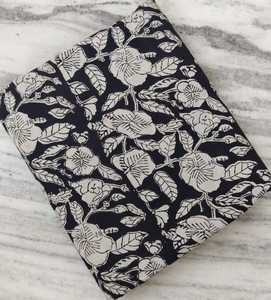 Tela estampada a mano de Jaipur, tela de algodón estampada a mano, tela india hecha a mano para vestidos, proveedor mayorista de tela de algodón. - Product Image 1