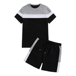 Conjunto de camiseta y pantalones cortos de verano para hombre, con bloques de color, cuello redondo, transpirable, de punto, poliéster y algodón, ropa deportiva. - Product Image 1