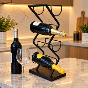 Porte-bouteilles à vin de précision avec capacité pour 4 bouteilles, cadre en métal doré antique pour la présentation sur comptoir de bar ou de restaurant - Product Image 2