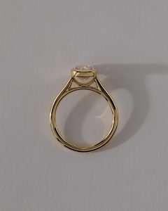 Anillo de compromiso y boda solitario de plata 925 con moissanita VVS de corte esmeralda y engaste invisible certificado, venta al por mayor de fábrica - Product Image 3