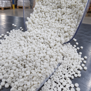 Offres Exceptionnelles : Granulés de Carbonate de Calcium de 25 kg, Qualité Masterbatch, Blanc Naturel, pour Film Soufflé, Matière Première Plastique - Product Image 1