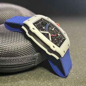 Reloj de Lujo para Hombre RM 67-02 Alexis Pinturault, Esqueleto de Carbono Azul y Blanco, Reloj de Diseño Mecánico Automático - Product Image 3