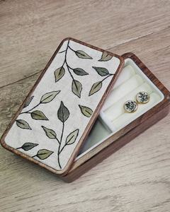 Hand Embroidered Satin Sequin <b>Macaron</b> Gift <b>Box</b> Luxury Wedding Chocolate <b>Box</b> Packaging Floral Embroidery Acrylic Candy <b>Box</b> - Product Image 6