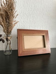 กรอบรูปไม้คุณภาพสูงจากไม้กระถินณรงค์ สำหรับตกแต่งห้องนอนและห้องนั่งเล่น มีจำหน่ายในราคาที่เข้าถึงได้ - Product Image 3