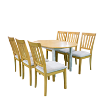 Ensemble de table à manger en bois de pin brun clair moderne et élégant avec 4 chaises, meubles de cuisine, marque OEM, Vietnam, personnalisable, certifié