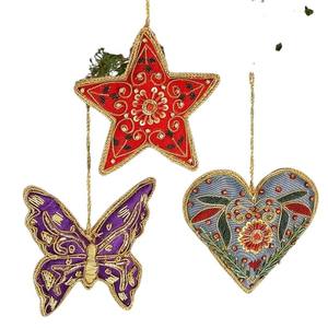 Décorations suspendues en broderie Zari en gros – Motifs étoile, papillon, cœur |   Ornement en tissu perlé pour Noël, l'Aïd et le Ramadan – Cadeau idéal - Product Image 3