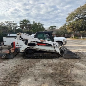 Chargeuse compacte diesel Bobcat T740 de haute performance, neuve, avec moteur Eaton à haute efficacité et boîte de vitesses, livraison rapide - Product Image 1